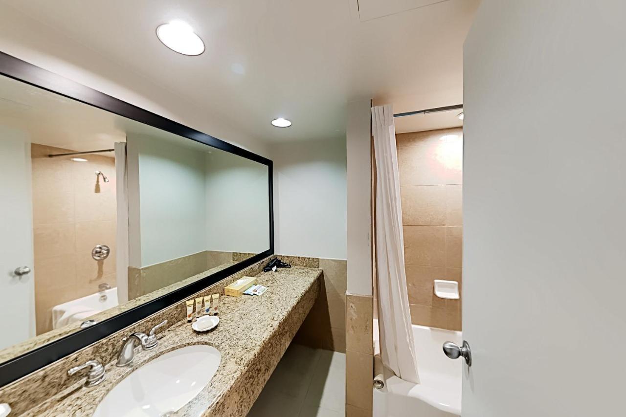 Apartamento Aqua Palms Waikiki Ocean View Lanai Parking Included Honolulu Exterior foto